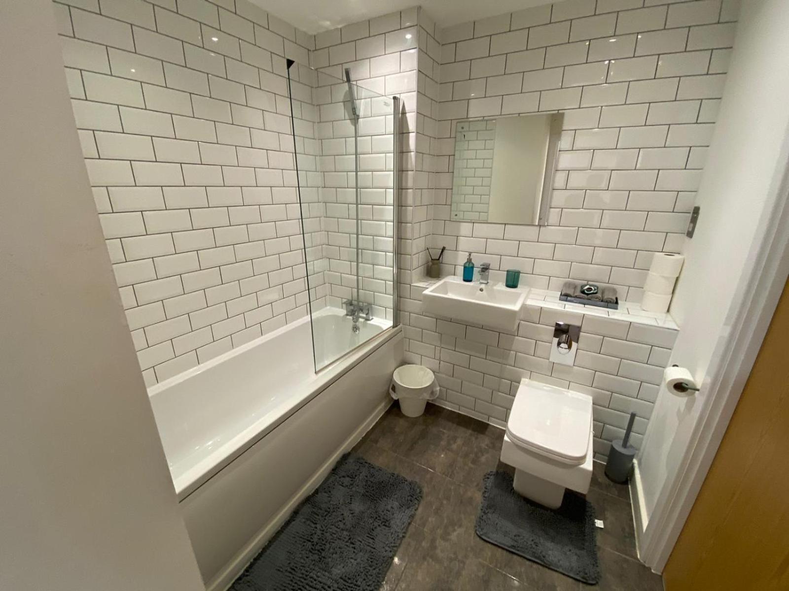 ברמינגהאם Deluxe Central Apartment - Fast Wifi- Utilitia Arena - Icc - Sea Life Centre מראה חיצוני תמונה